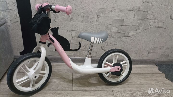 Продам беговел