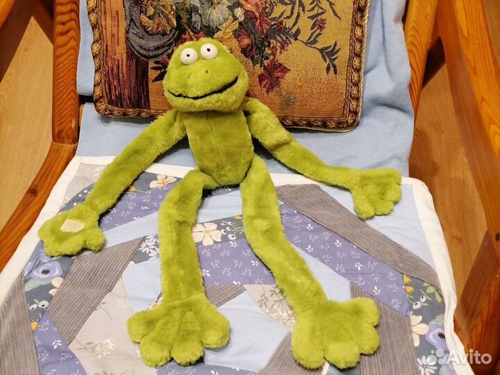 Игрушка лягушка