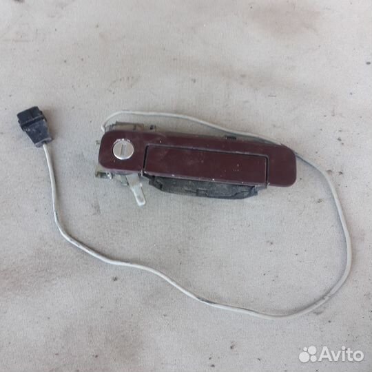 Ручка двери пер. прав наружная без ключа Ауди А4Б5