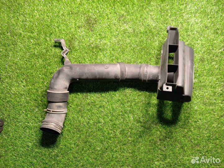 Воздухозаборник BVY 1K0805962 Audi Volkswagen A3 J