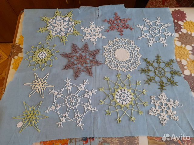 Салфетка снежинка вязаная