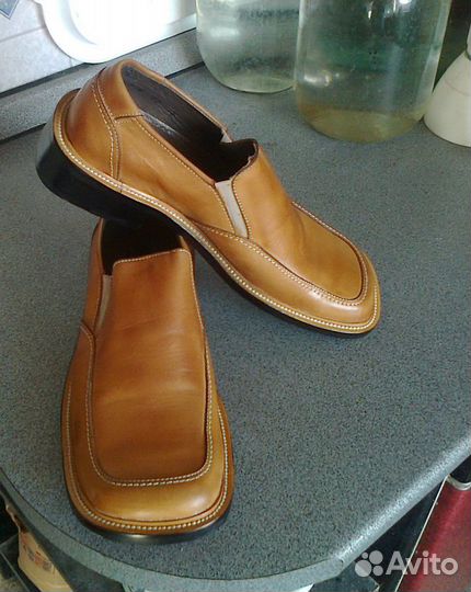 Туфли новые, кожаные. Коричневые