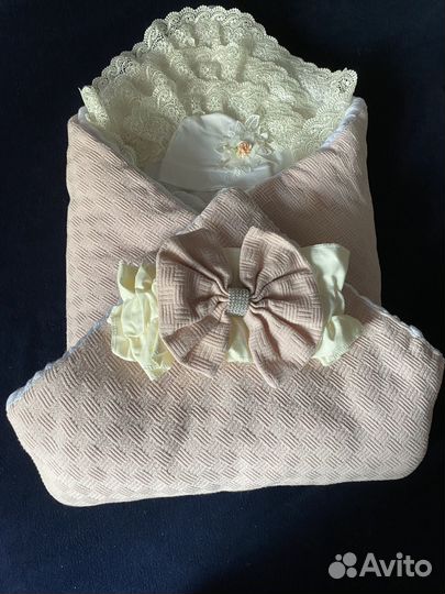 Комплект на выписку для девочки