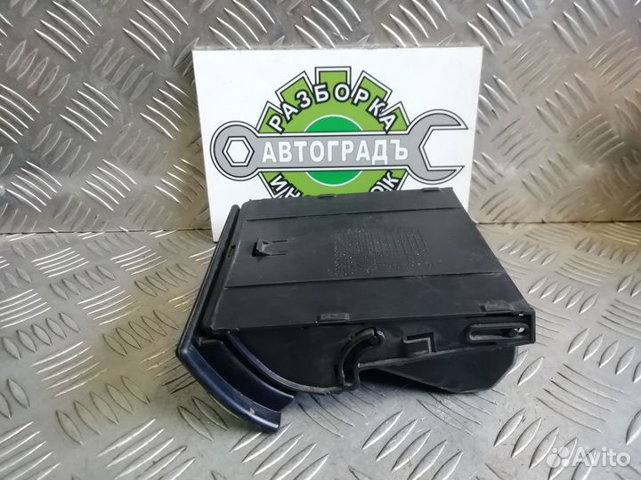 Пепельница передняя Peugeot Partner M49