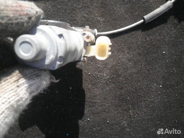 Стеклоподъемник передний правый Kia Rio II