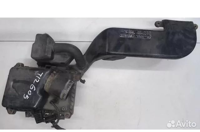 Корпус воздушного фильтра Kia Sportage 1 Спортейдж