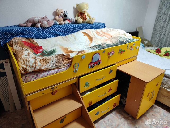 Детская кровать комод
