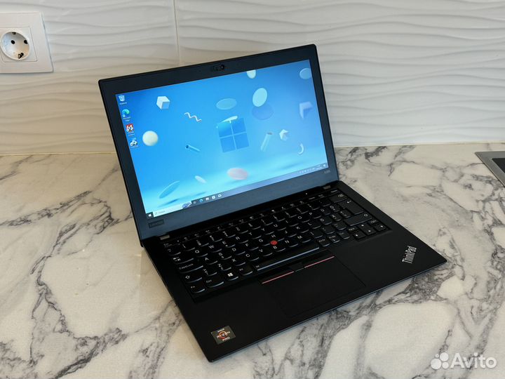 Lenovo ThinkPad A285 Ryzen 3 PRO / vega 6