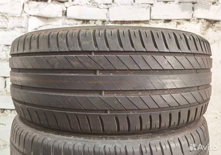 Kleber Dynaxer HP4 215/55 R17 98V