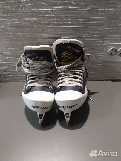 Вратарские коньки bauer