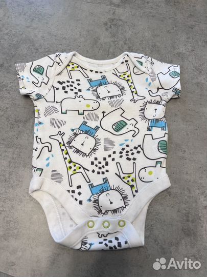 Боди для новорожденной девочки 56 р, пакетом