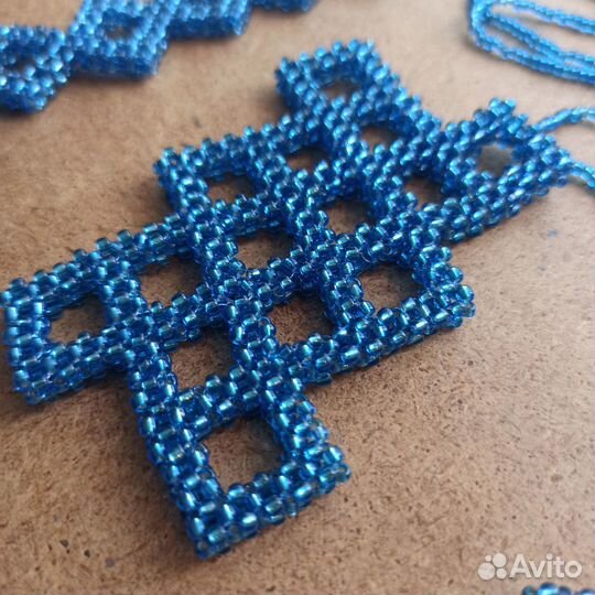 Комплект украшений из бисера ручной работы