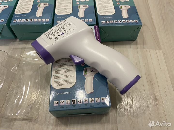 Бесконтактный инфракрасный термометр