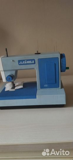 Детская швейная машинка 