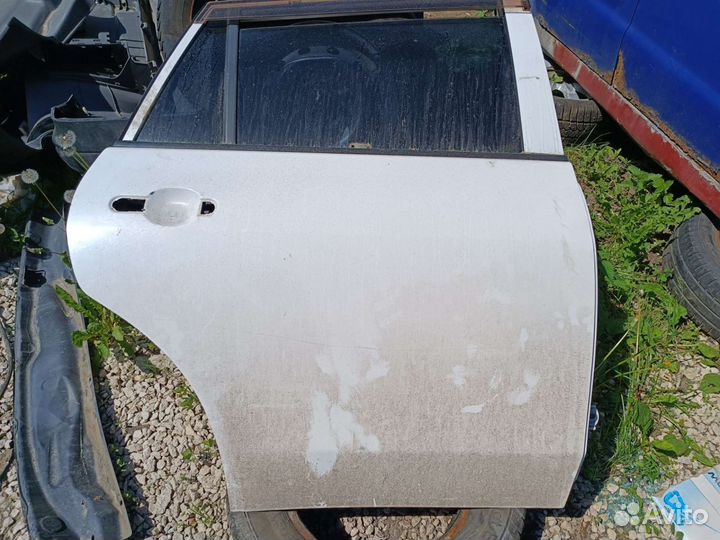 Дверь задняя правая Nissan ad Y12