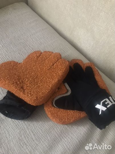 Перчатки вратаря хоккея с мячем