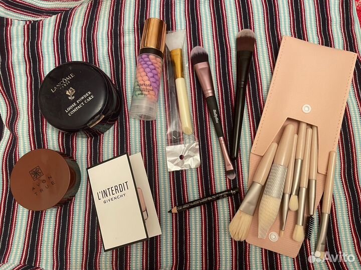 Косметика,кисти,духи linderdit,пудра Lancome