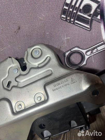 Porsche panamera 970 Замок крышки багажника