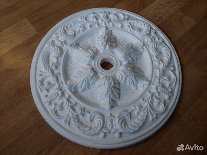 Потолочная розетка декор