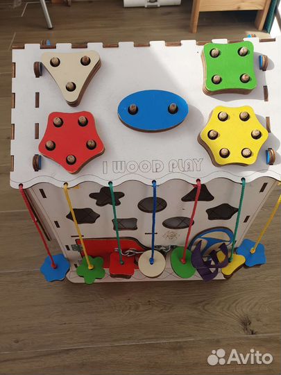 Бизиборд домик