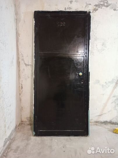 Дверь входная металлическая бу