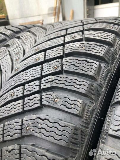 Michelin X-Ice North 4 295/35 R21