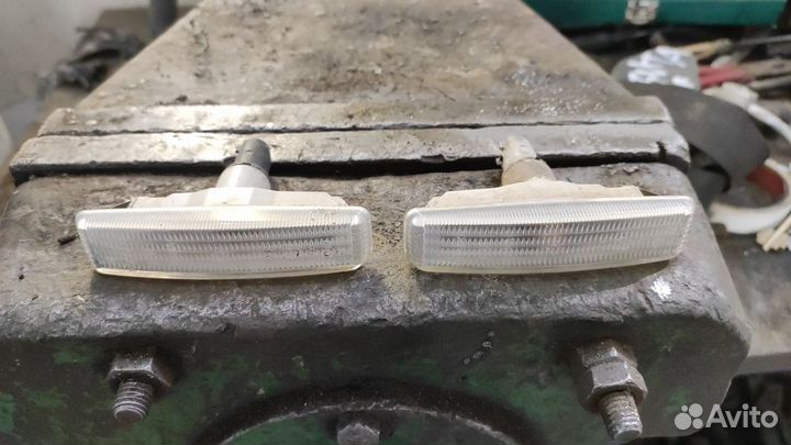 Повторитель поворотника bmw e39 белый