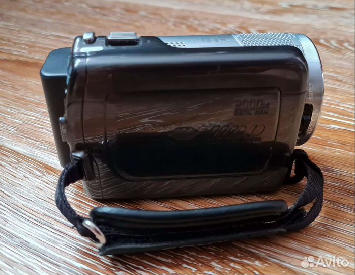 Видеокамера Sony DCR-SR67E