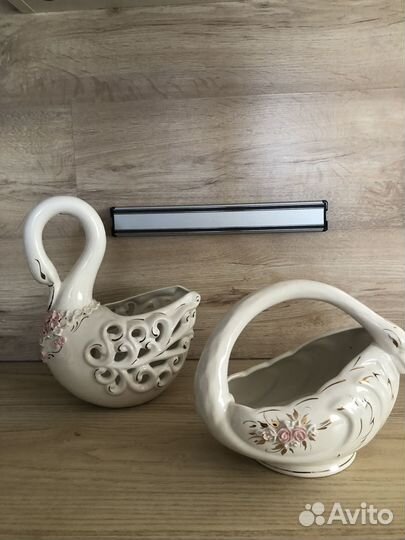 Лебеди фарфор