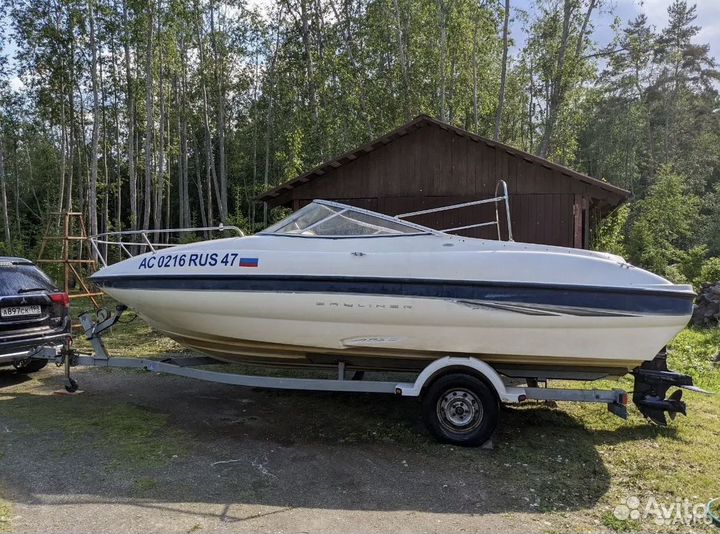 Катер bayliner 212 CU