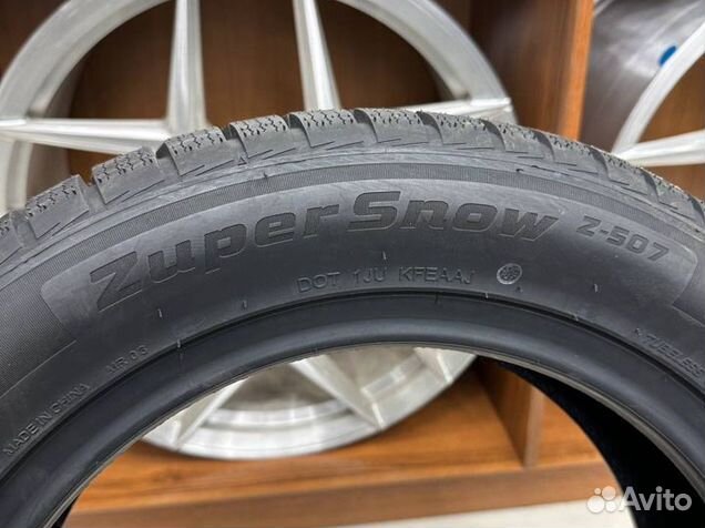 Goodride Zuper Snow Z-507 215/55 R16