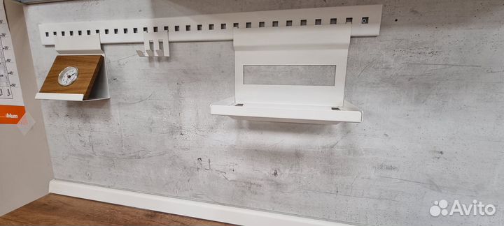 Рейлинг кухонный белый 60 см с полками и крючками