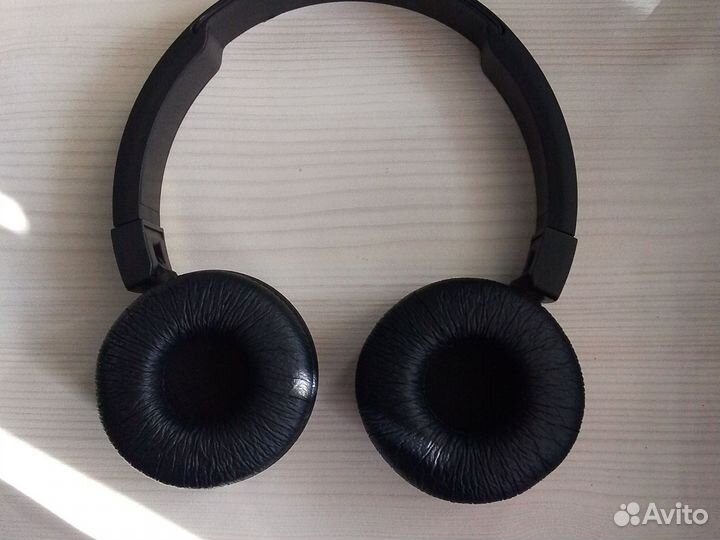 Беспроводные наушники jbl