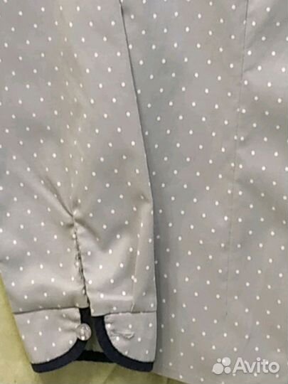 Продам школьную блузку