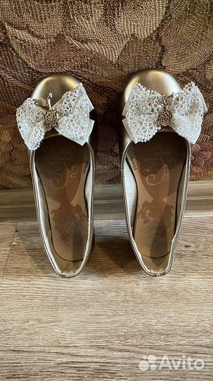 Нарядные туфли для девочки