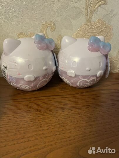 Lol surprise lovers Hello Kitty Tot crystal cutie