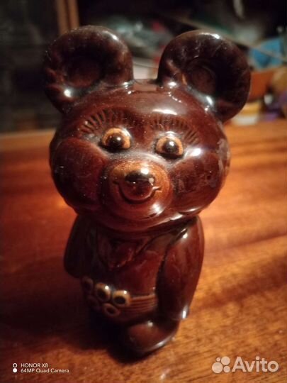 Олимпийский мишка 1980 фарфор. Башмаки фарфор