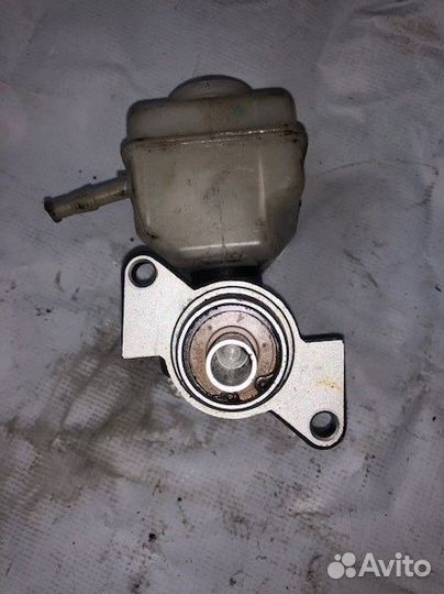 Цилиндр тормозной главный Renault Logan (2004-2015