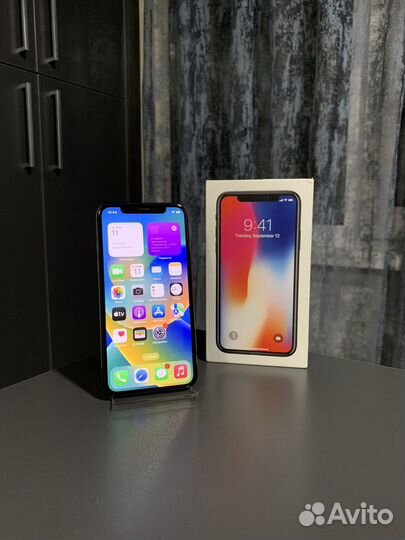iPhone X, 256 ГБ