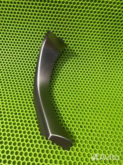 Накладка консоли АКПП левая Toyota Land Cruiser