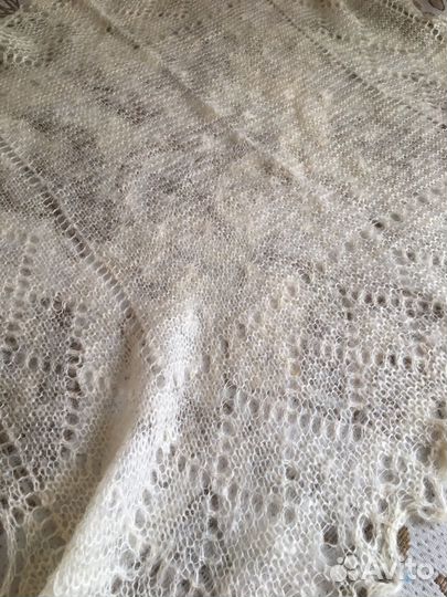 Пуховый платок шаль