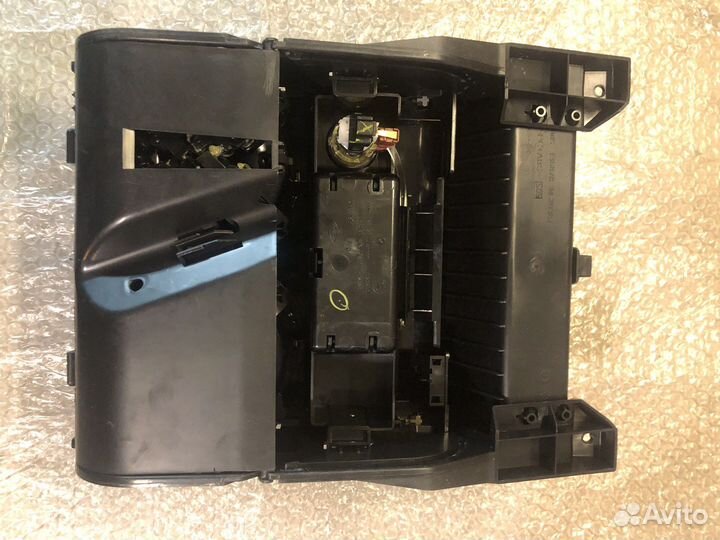 Подстаканник в консоль Mercedes GLE W166, GLS X166