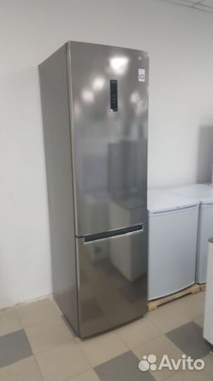 Холодильник Lg новый 2 м