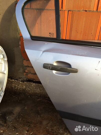Дверь задняя правая Opel astra h