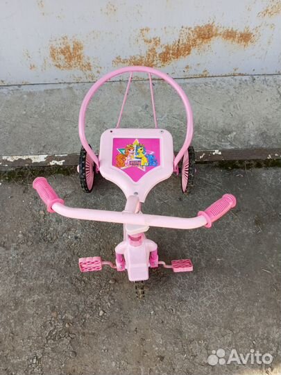 Детский трехколесный велосипед