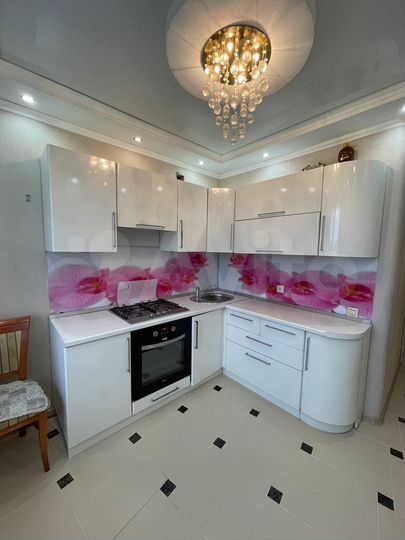 3-к. квартира, 73 м², 6/10 эт.