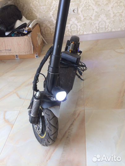 Электросамокат yakamura