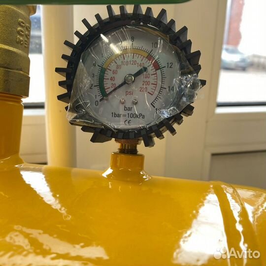 Бустер для взрывной подкачки колес 19л