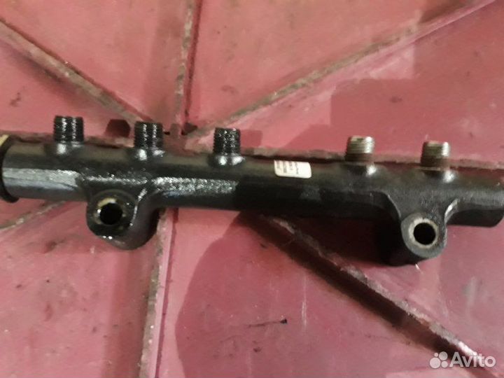 Топливная рейка (форсунки) Citroen Berlingo B9