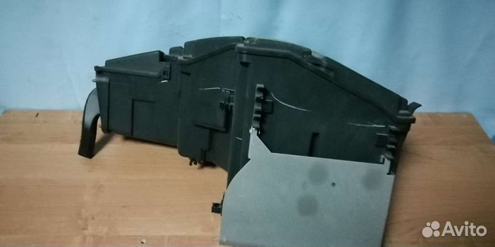 Корпус блока предохранителей Mercedes ML 350 w 163